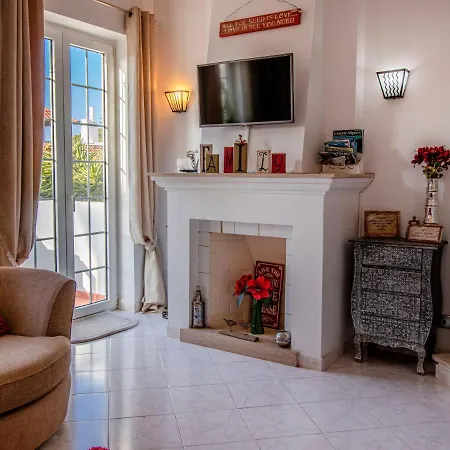 Beautiful Two Bedroom In The Old Village Appartement *