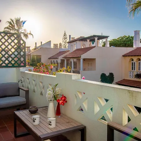 Beautiful Two Bedroom In The Old Village
