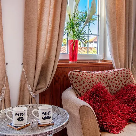 Beautiful Two Bedroom In The Old Village Lejlighed